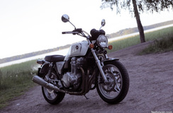 Honda CB1100 kuva etuviistosta