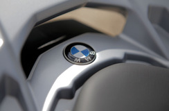 BMW S1000XR – Voimaa uhkuva seikkailija