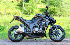 Kawasaki Z 1000 – Rähinäpyörien kantaisä