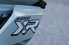 BMW S1000XR – Sporttiadventuren pehmeämpi olemus