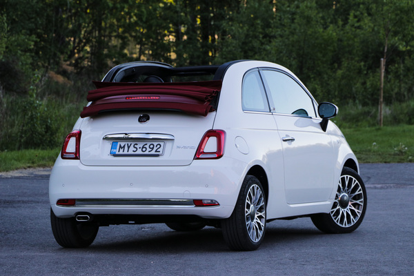 Fiat 500 Hybrid – Avokattoinen söpöliini