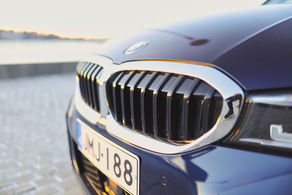 BMW 320e - ladattava kolmonen kohtuullisella budjetilla